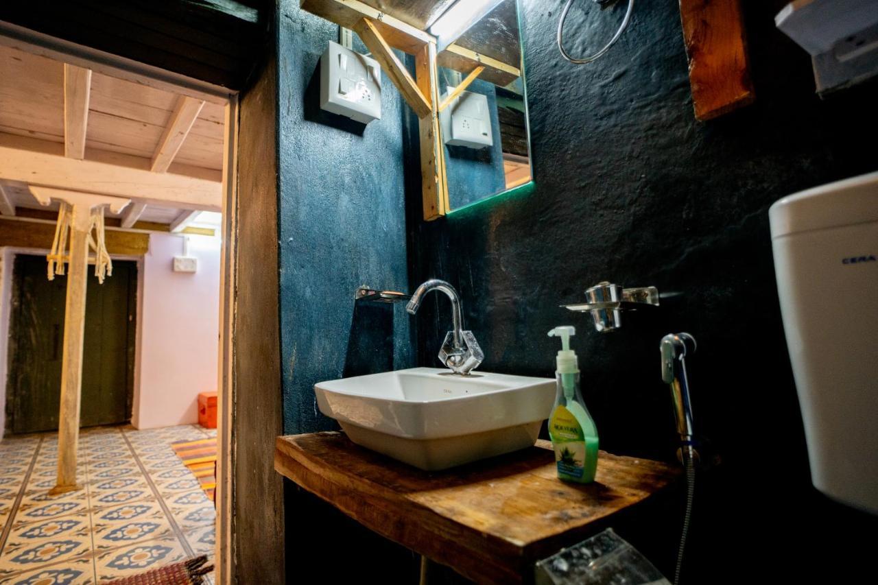 The Olive Hut Villa Bir  Bagian luar foto